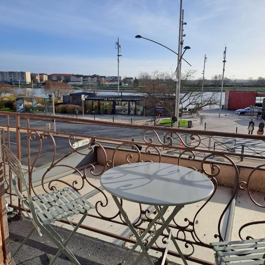 Center Macon Charmant Appartement Avec Vue Sur La Saone エクステリア 写真